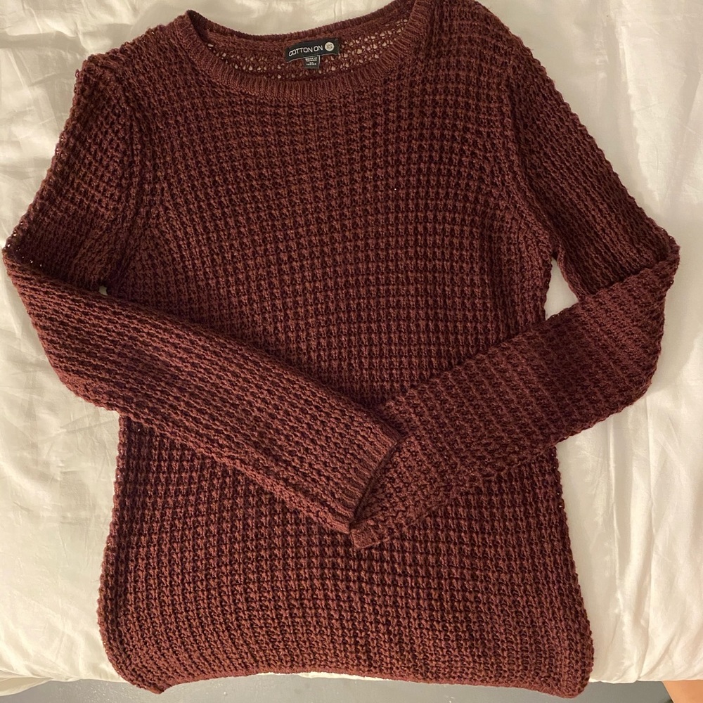 Long sleeves burgundy knit sweater